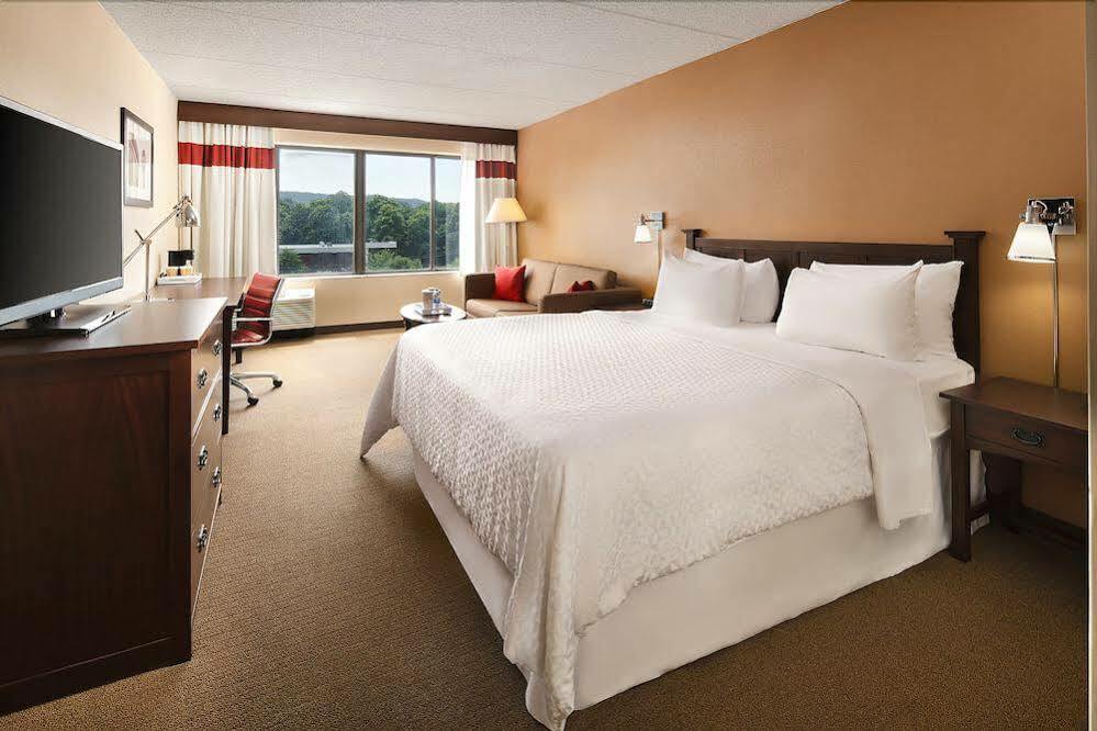Baymont By Wyndham Meriden Exterior foto